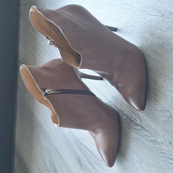 ✨️ Enzo Angiolini Brown Leather Ankle Booties. 4" Stiletto heels. 9M. - Picture 16 of 16